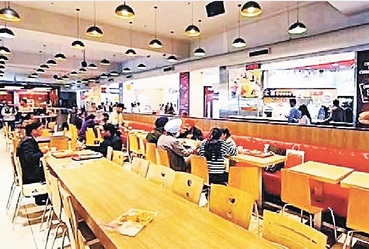 Order to close unlicensed food court in Elante Mall Chandigarh