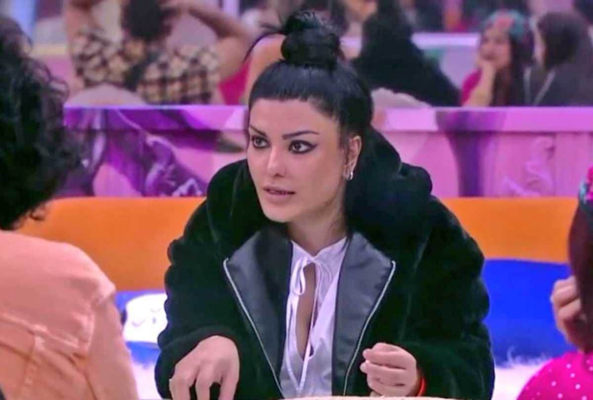 bigg boss 13 koena mitra slam the show once again and regrets saying yes to show