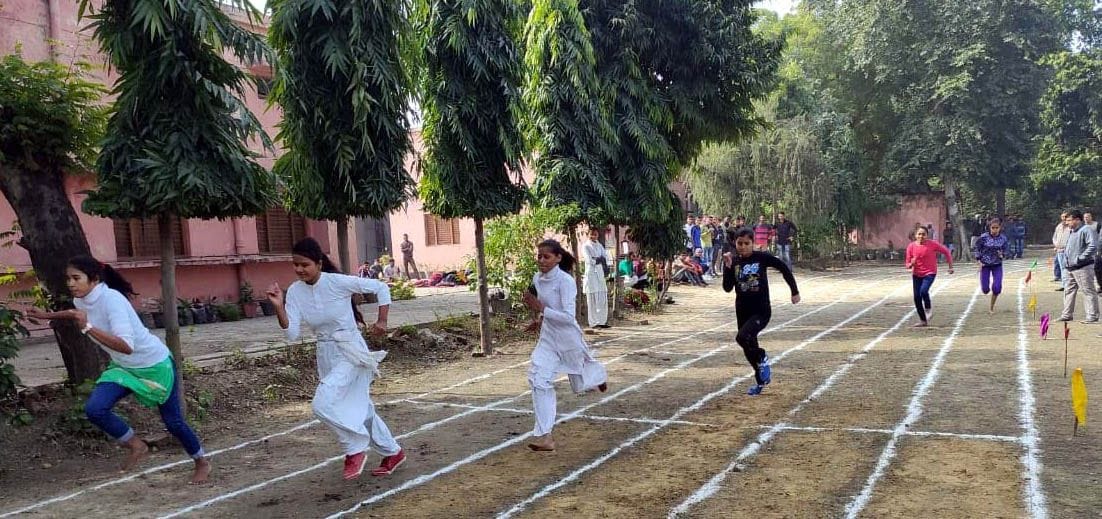 chhaatr varg mein rukum, chhaatra varg mein shraddha ka dabadaba