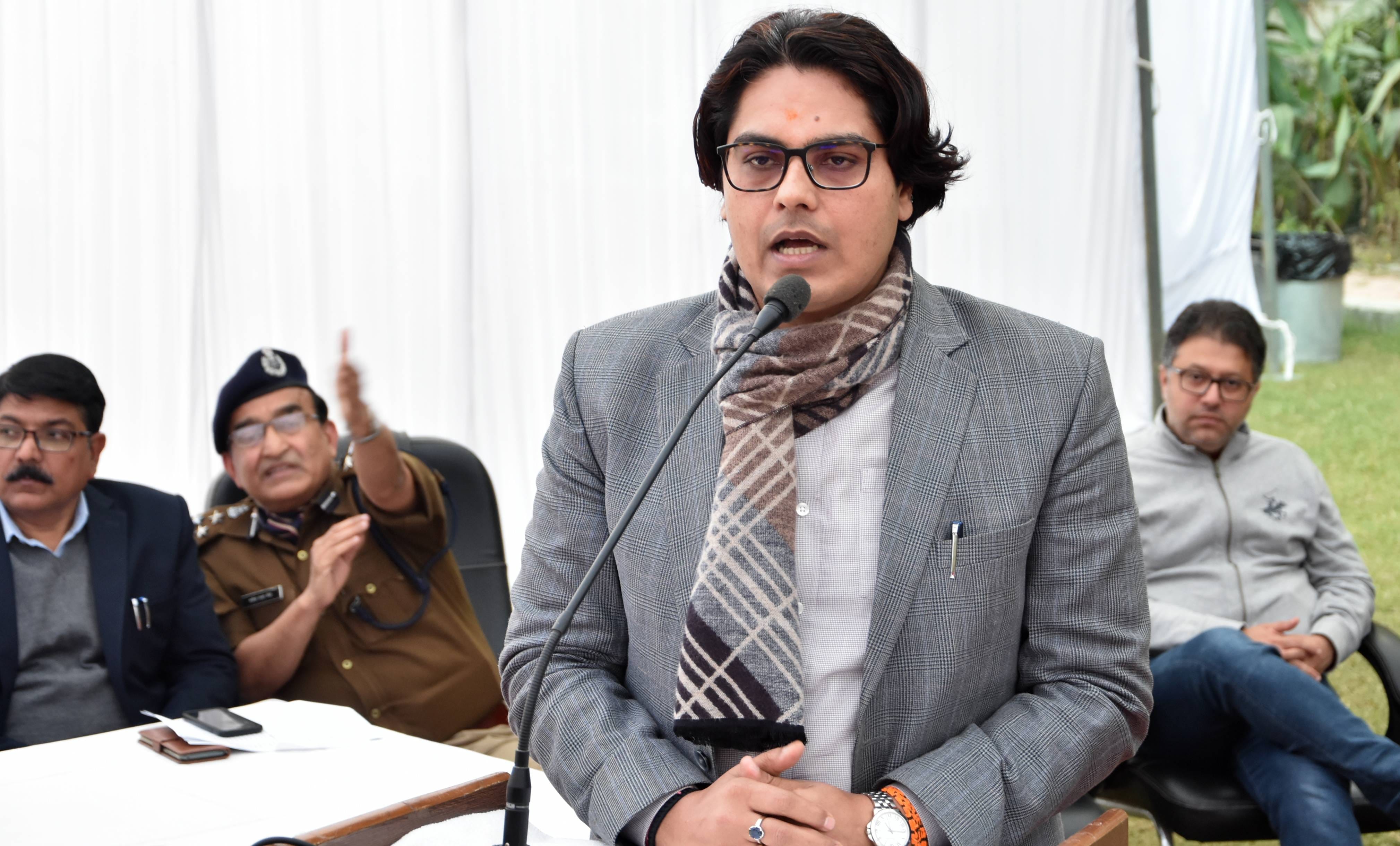 City intellectuals on the invitation of the administration on the issue of NRC-CAA