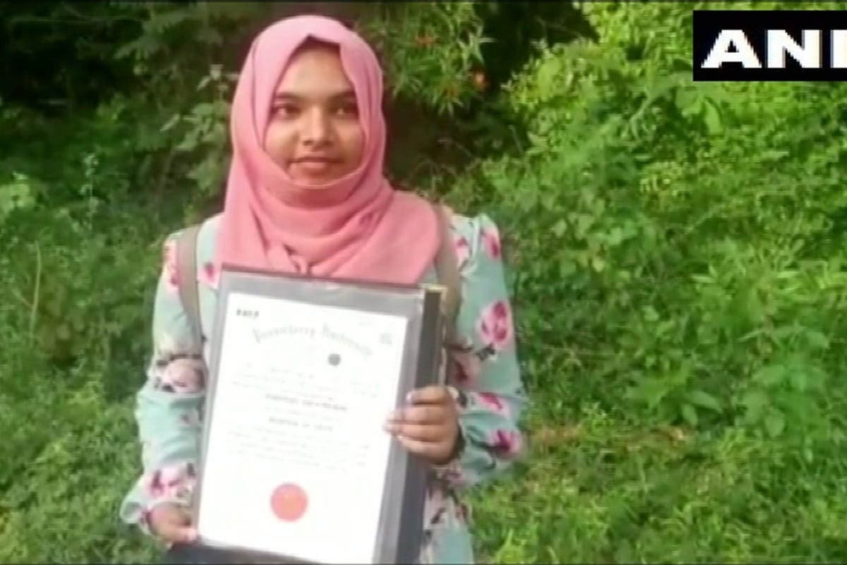 girl student Rabeeha alleges that she was not allowed to attend convocation as president was present