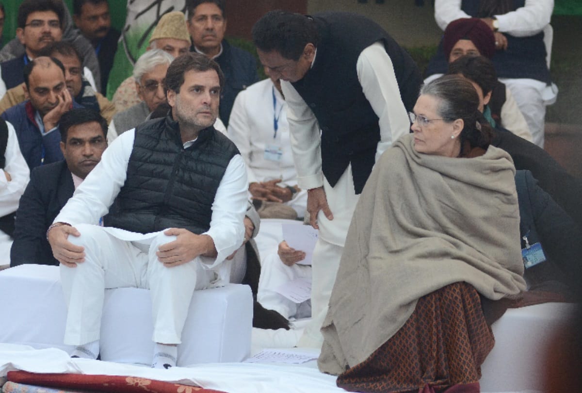 Delhi Violence a lawyer files petition in high court against sonia rahul other hate speech seek fir