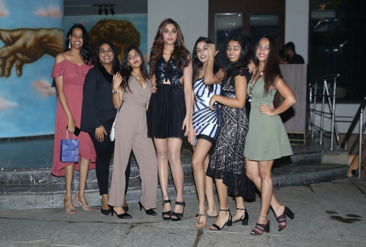 saiee manjrekar birthday bash Dabang 3 Hero salman khan and other bollywood celebrities attend