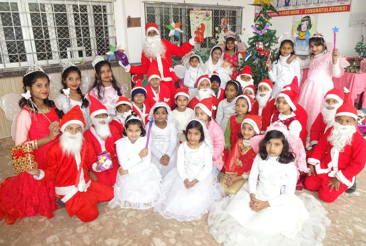 People are preparing to celebrate Christmas Day