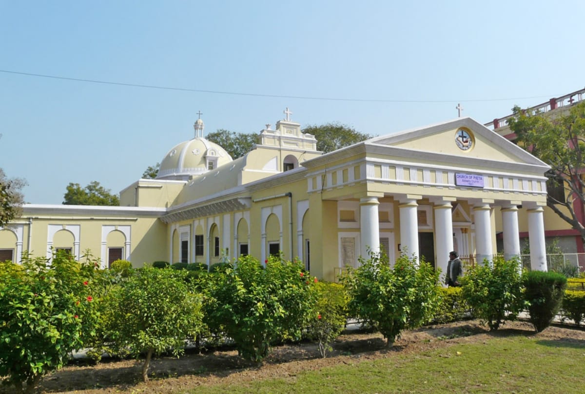Christmas 2021 Four Century Old Historical Akbar Church In Agra