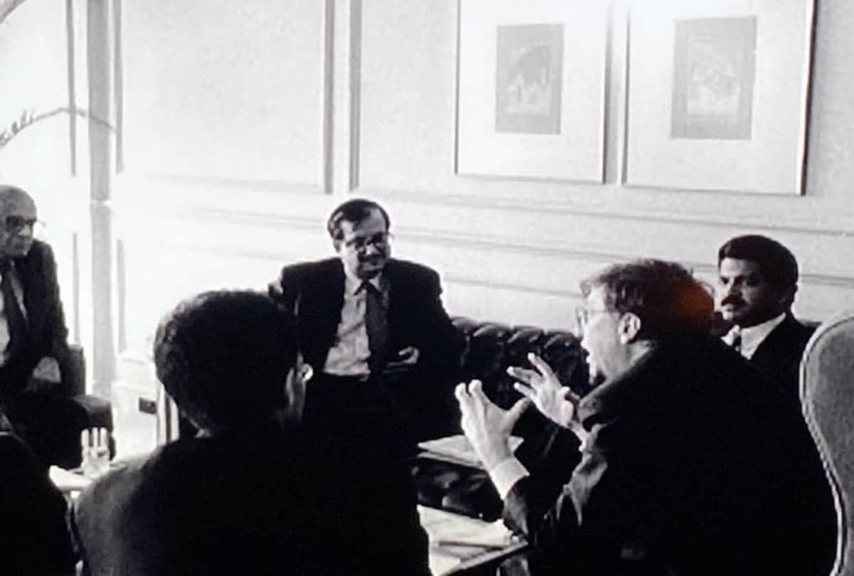 anand mahindra shared stories related to bill gates after viewing a twitter post