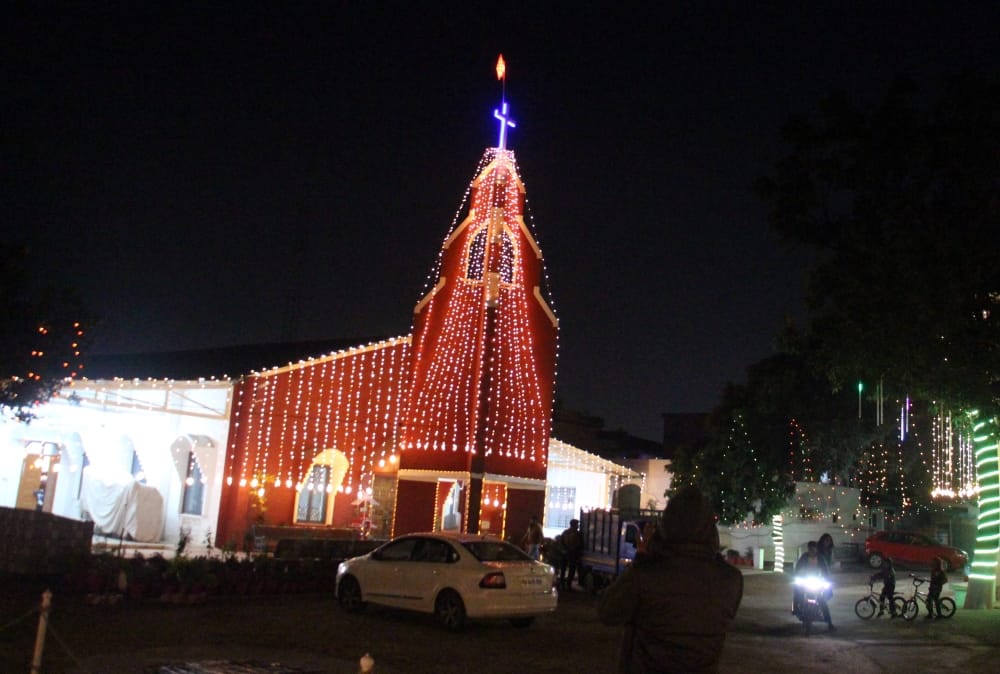 coronavirus in uttarakhand latest news : dehradun big church remain close in Christmas
