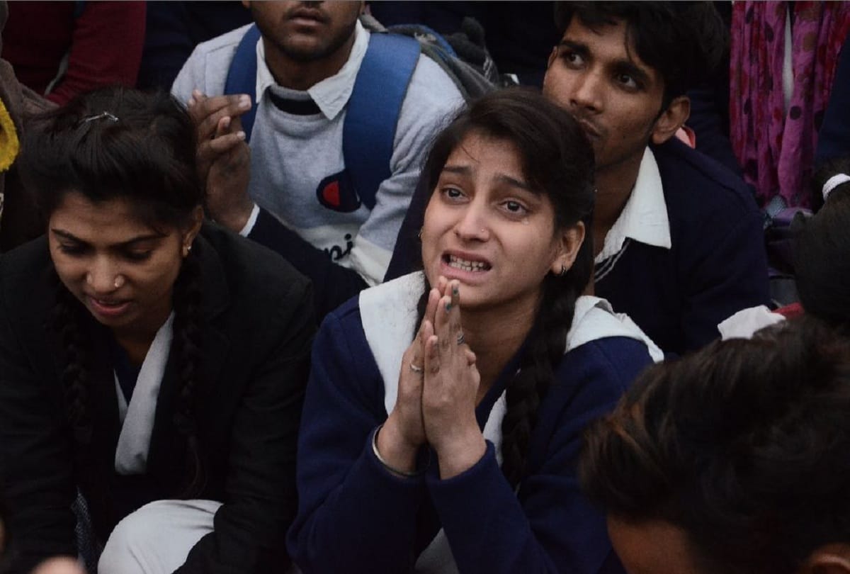 Noida students spreading fake DM order gets bail but charged under IT act