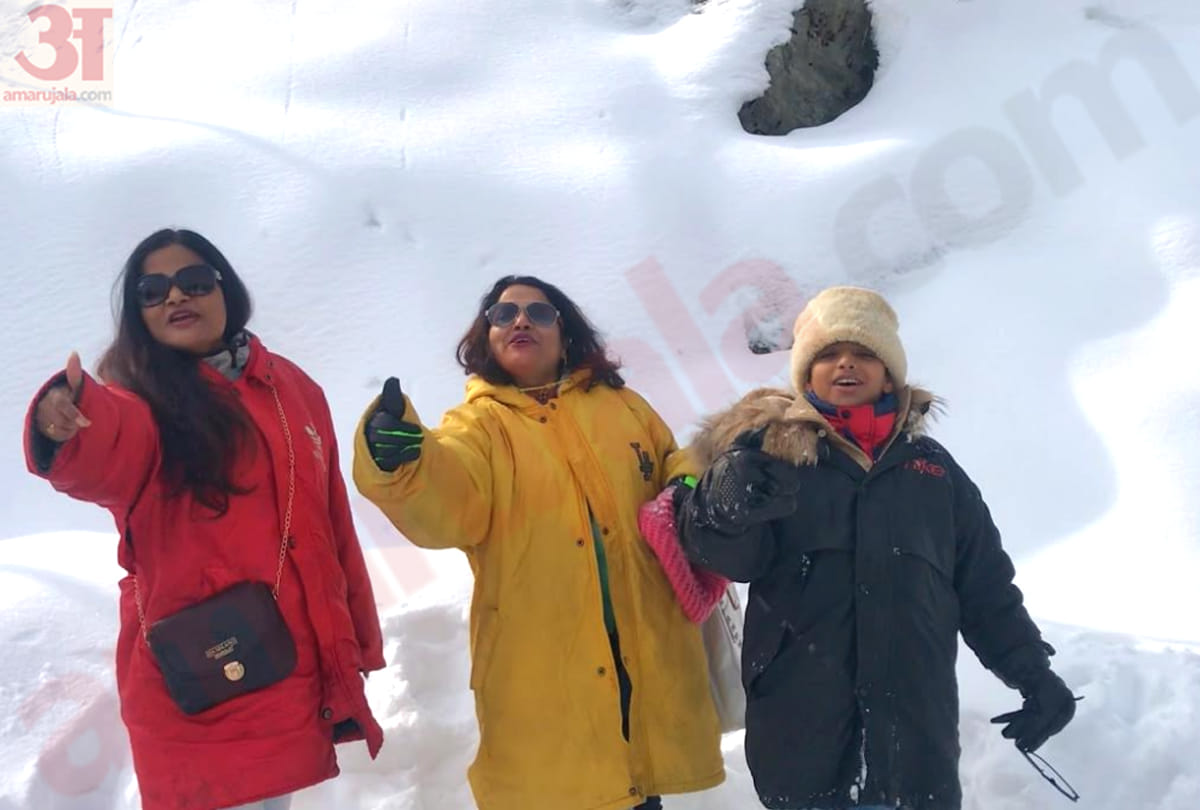 White Christmas Kashmir:beautiful footfalls covered with five feet of snow,Gulmarg buzzes tourists