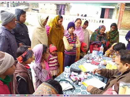 amar ujala foundation orgnised health camp in rajbhar tola