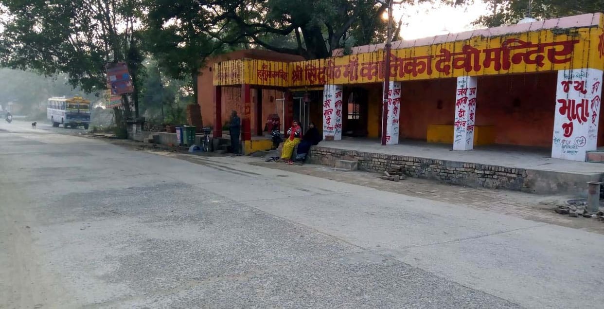 sadak nirmaan kee jad mein aae dhaarmik sthal honge shipht