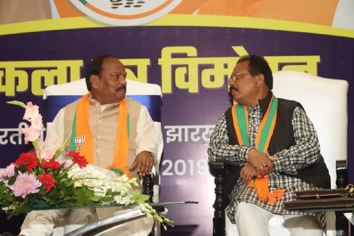 bjp state president laxman gilua reging from his post after jharkhand assembly election result 2019