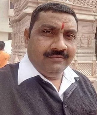 Pickup hit bike, lawyer dies