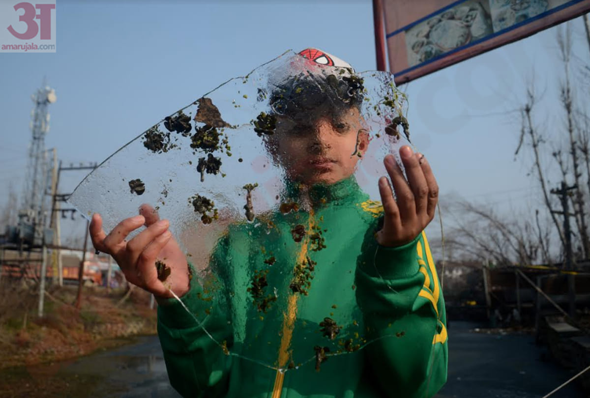 Weather Forecast Today Update in Jammu Kashmir weather jammu kashmir Dal Lake in Srinagar freezes amid severe winter