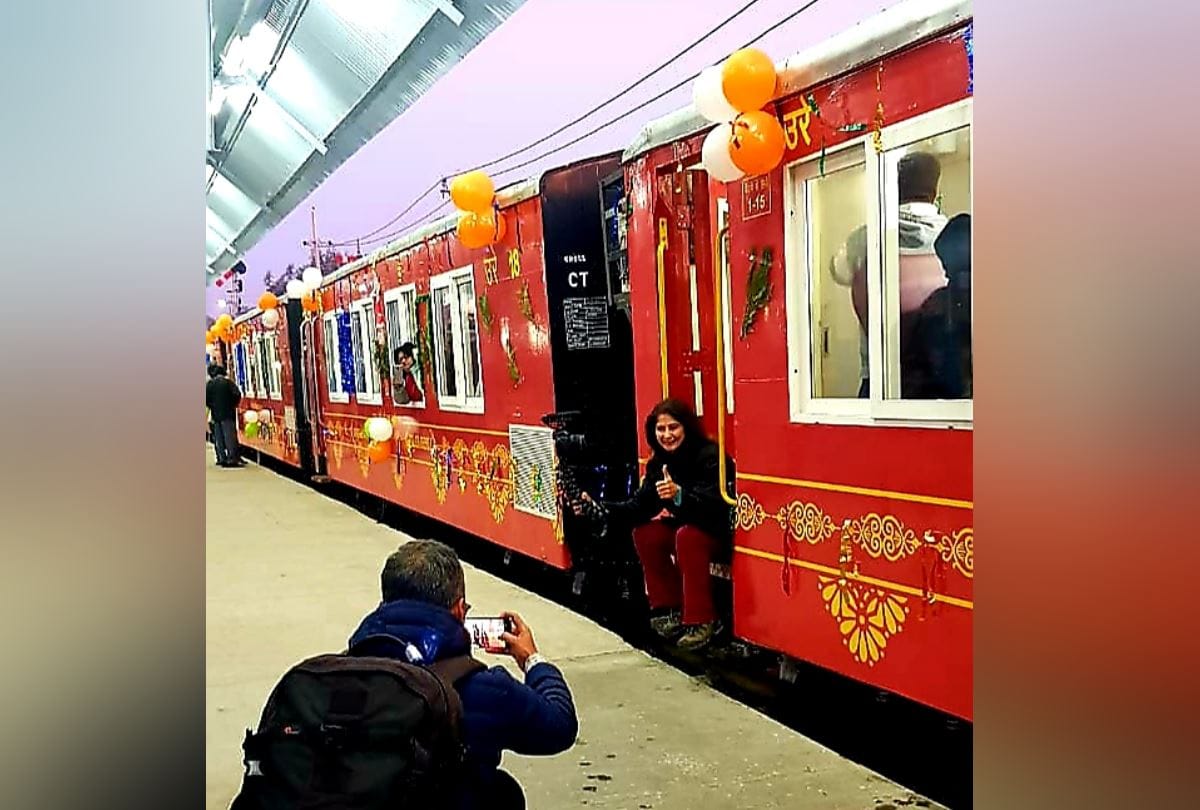 India First vistadome train in Shimla Kalka heritage Route Named him darshan express