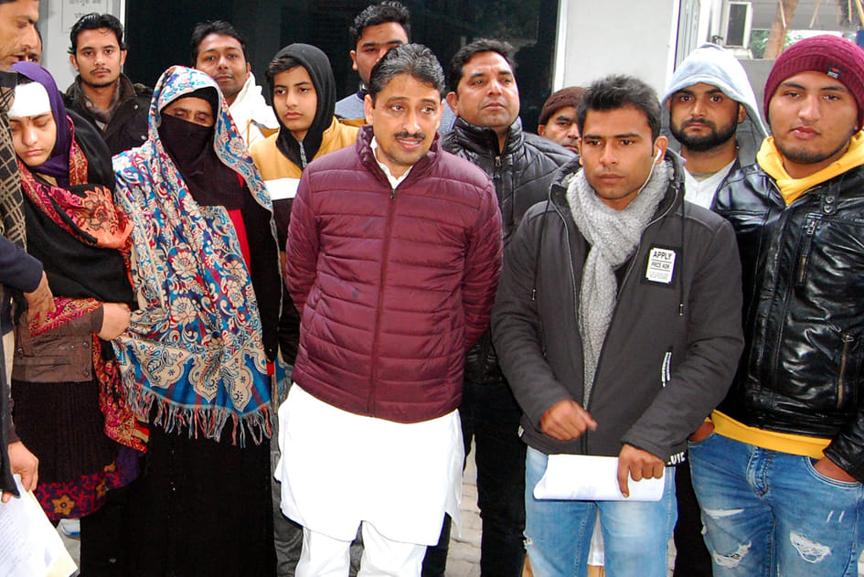 Congressmen led by Imran came to meet DIG