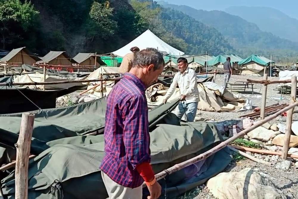Administration run on illegal camps