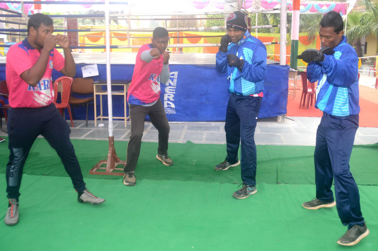 Female boxer leaves, men will show power from today