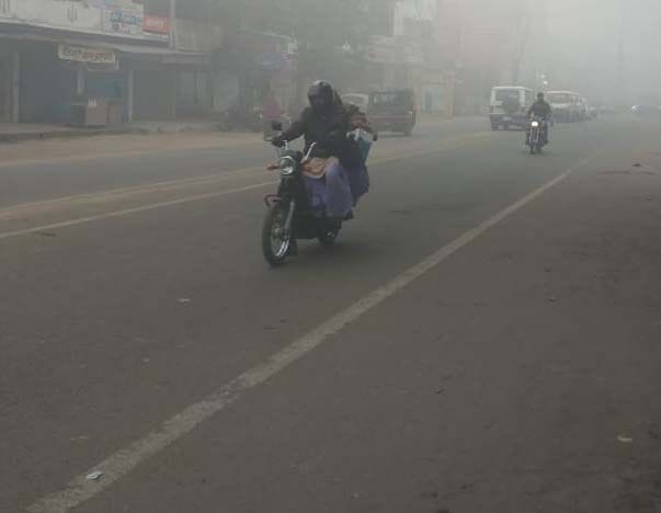 Delhi to chill at Basti, mercury six degrees