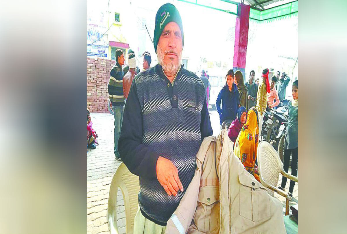Violence in firozabad Haji Qadir had brought soldier from the crowd of miscreants