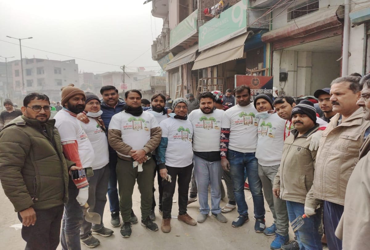 youth of karawal nagar made christmas special through planting trees on footpath