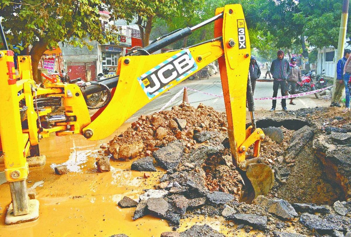 Rs 11 lakh fine on Green gas company for water pipeline broken in agra