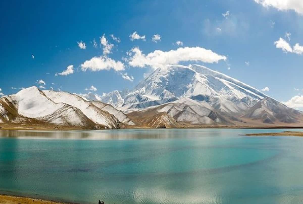 Story of karakul lake where the boat is impossible to sail
