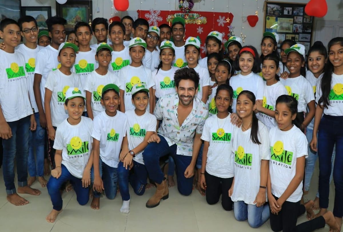 Bollywood actor Kartik Aaryan celebrated the occasion of Christmas with NGO children
