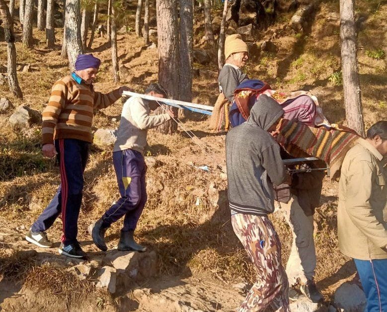 people still use doli to get the patients to the roads