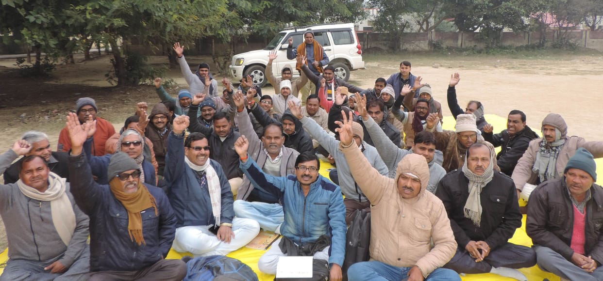 edeeem ke samajhaane par bhee nahin maane lekhapaal