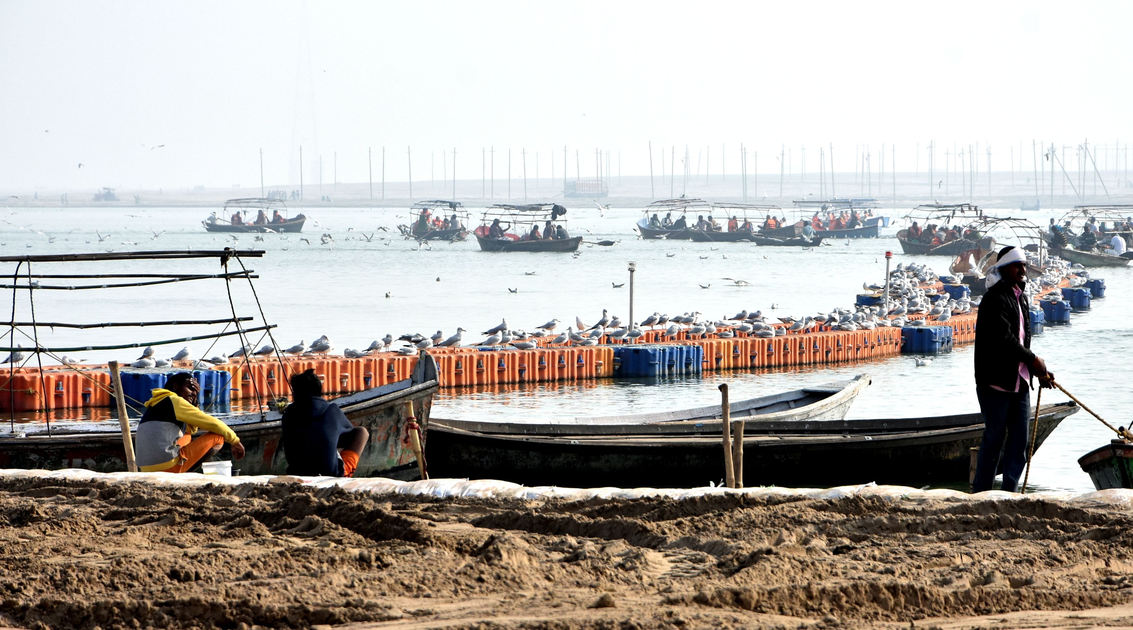 Prayagraj: The marsh fair became a challenge, many work backward