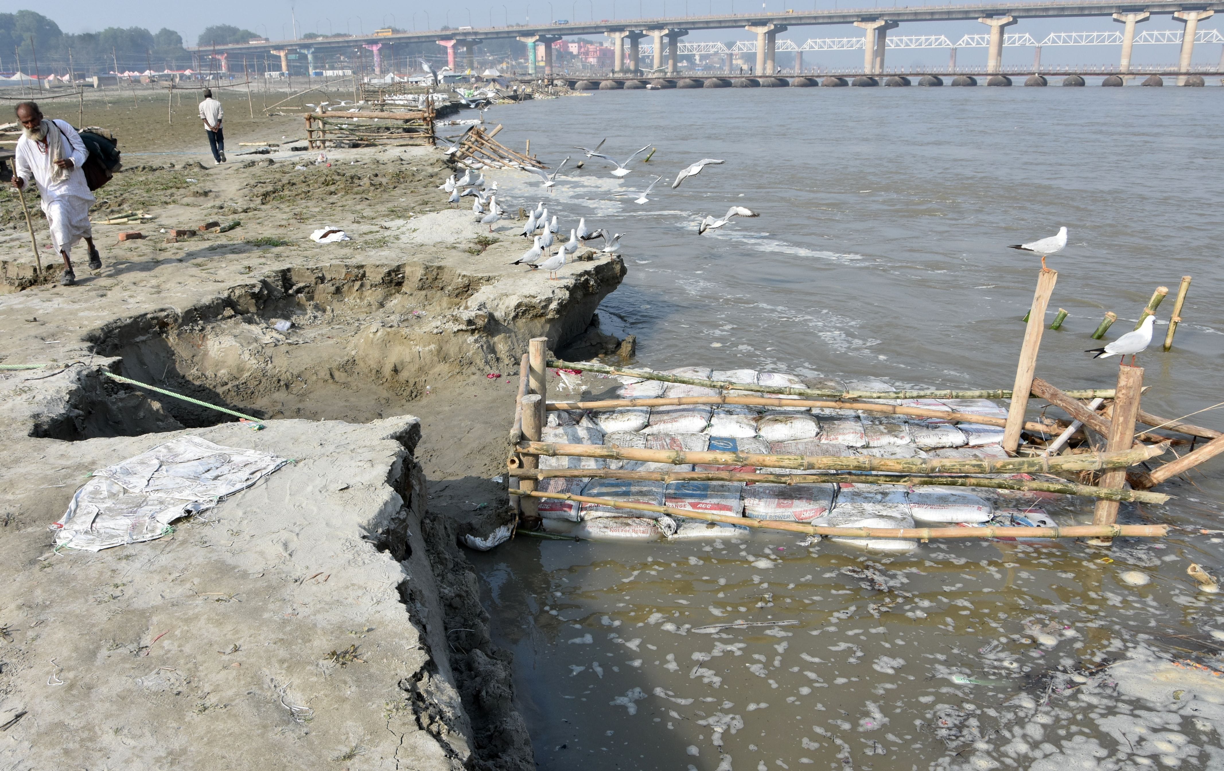 Prayagraj: The marsh fair became a challenge, many work backward