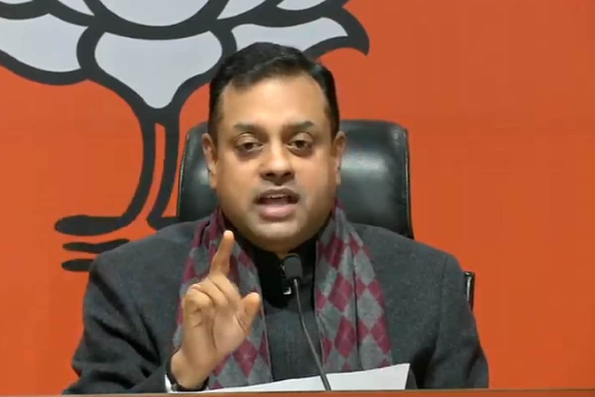 CRPF Attack BJP Leader Sambit Patra And vishal dadlani Argument On Social Media