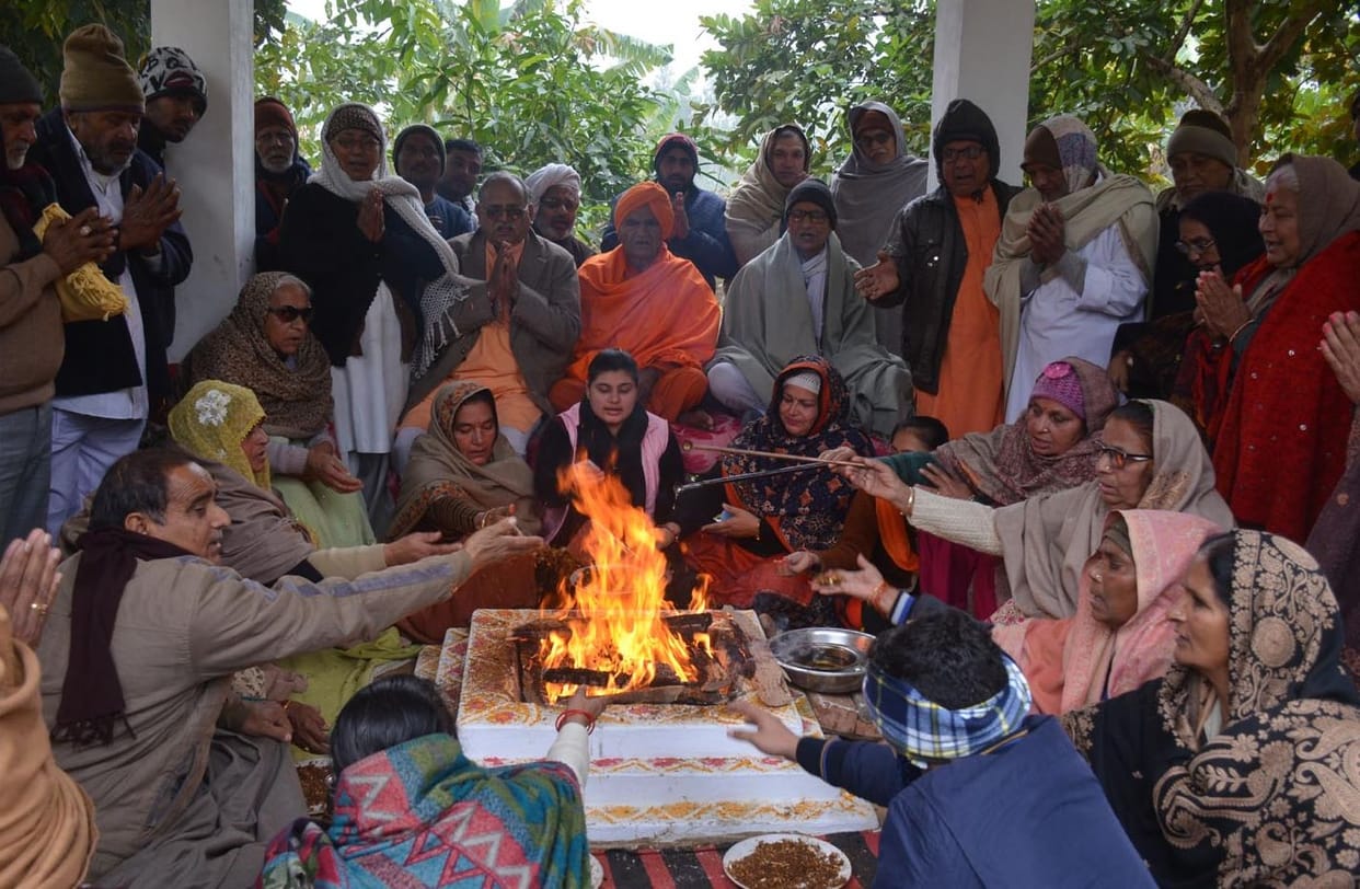 Old lady ashram shuktirtha