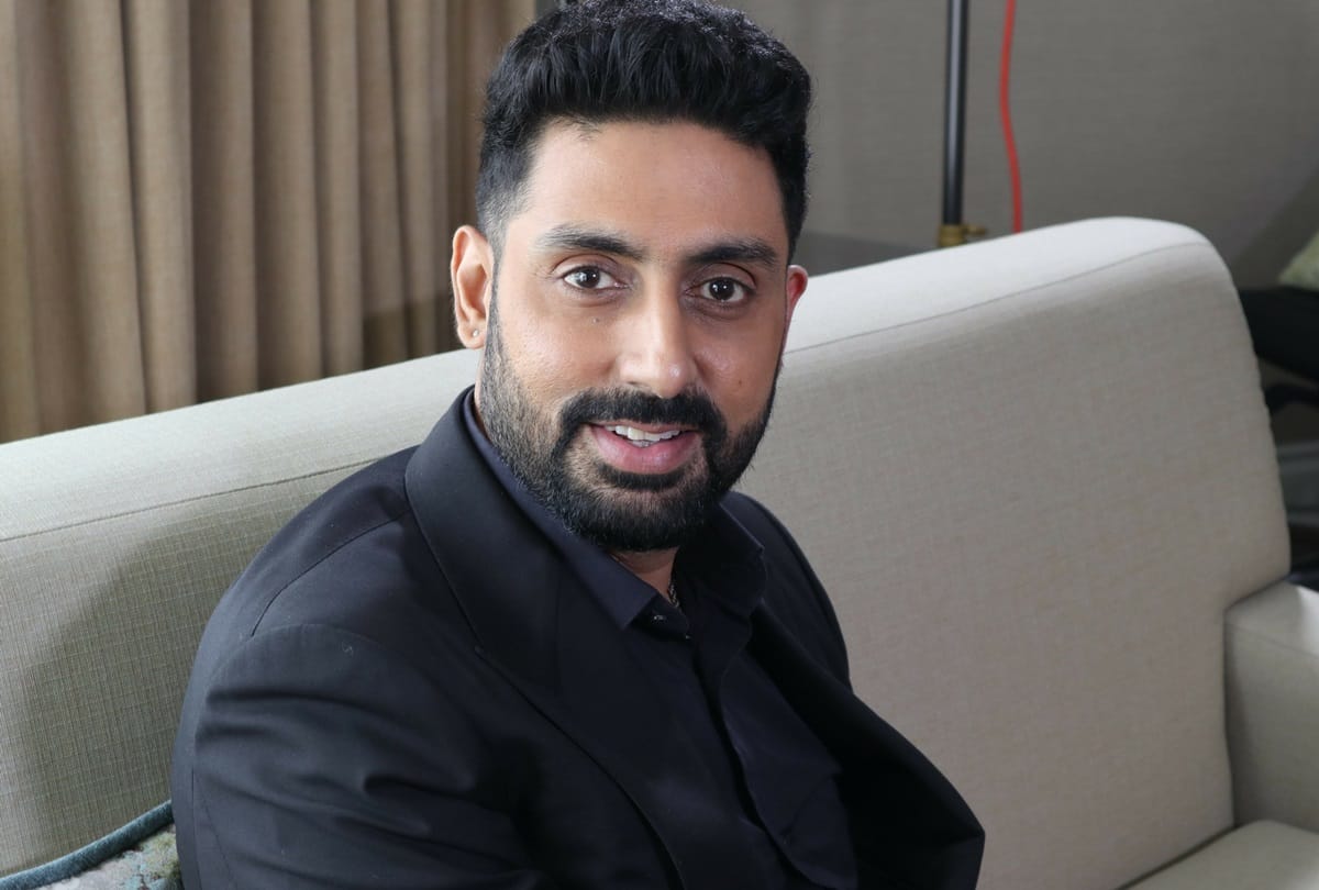 Coronavirus: social media user troll abhishek bachchan for stay home actor reply back