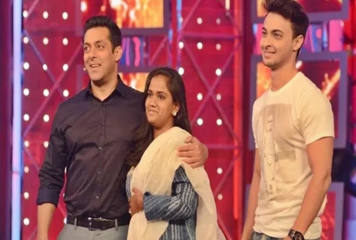 pandit Sukhram family joins Salman Khan's happiness in Mumbai
