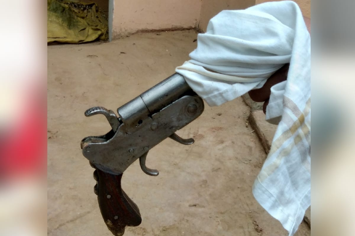 man killed his brother after he objection for love marriage in Baghpat