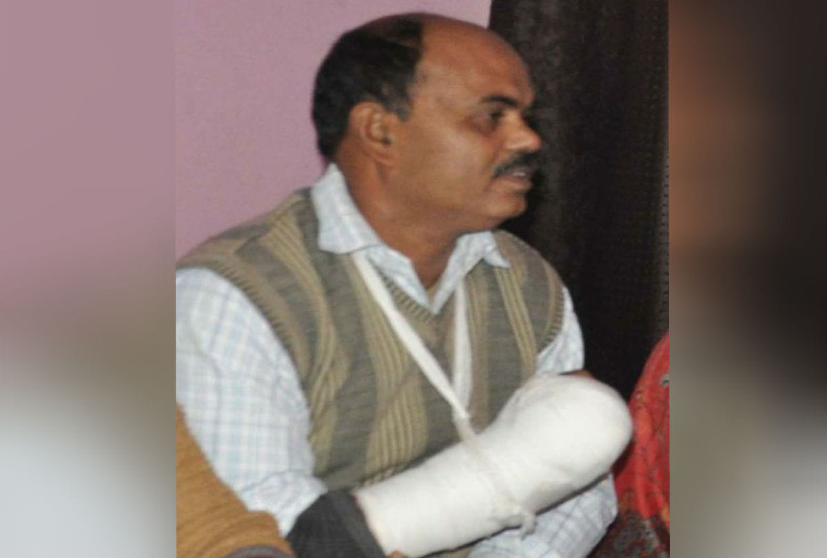 Up Police Constable Told Story Of Violence haji Saved His Life