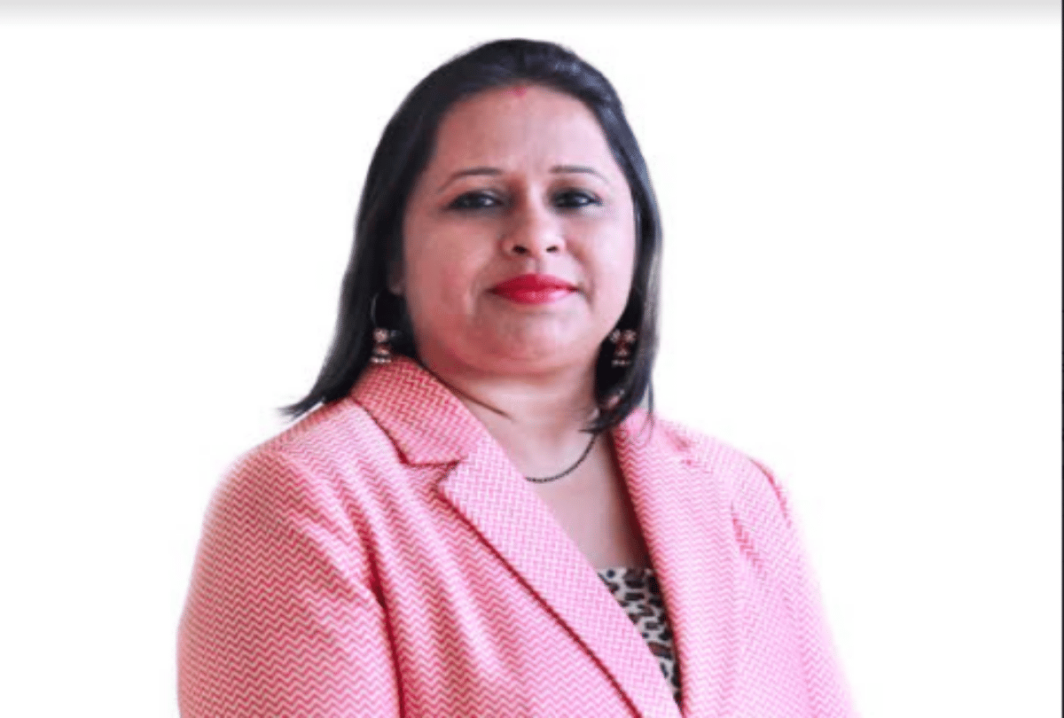 tips giving by Ms. Kiran Yadav for career in insurance field