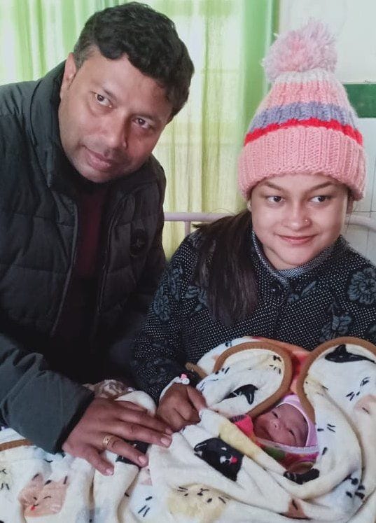 SDM gets wife delivered in women's hospital