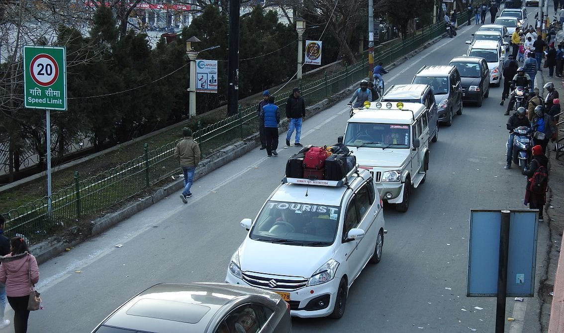 Roads of Sarovar city jammed on second day too