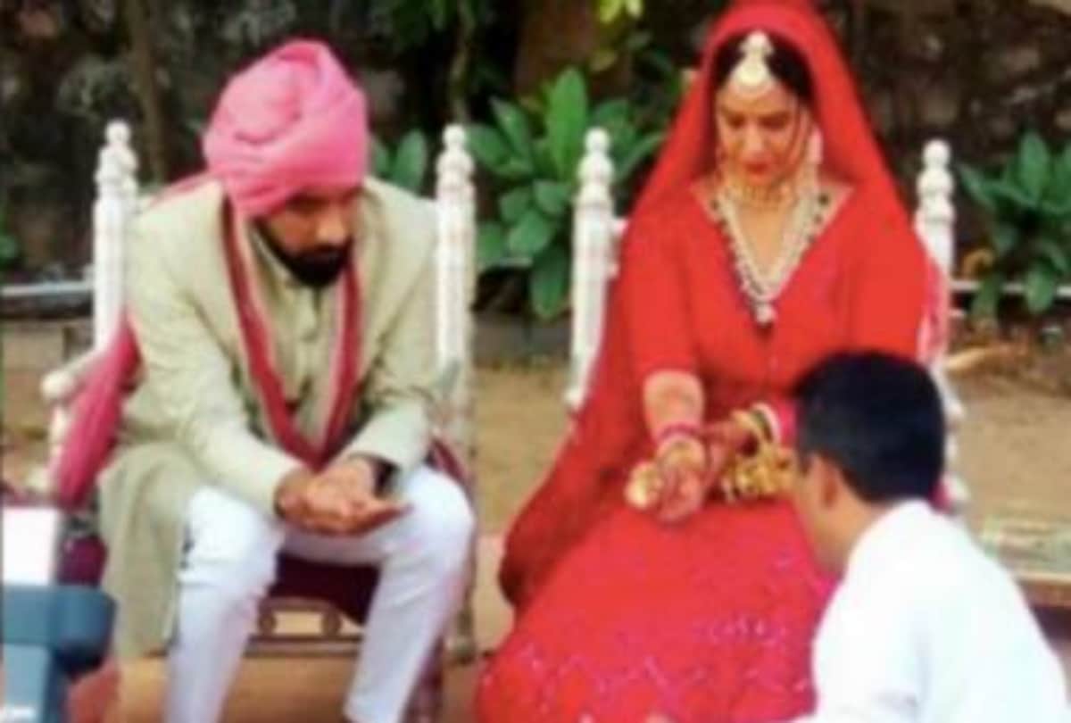 mona singh wedding first picutre in bridal avatar