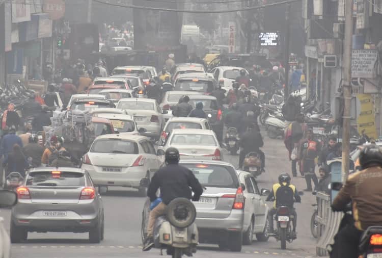 Weather update: Cold wave continues in Punjab, 50 year old cold record broken