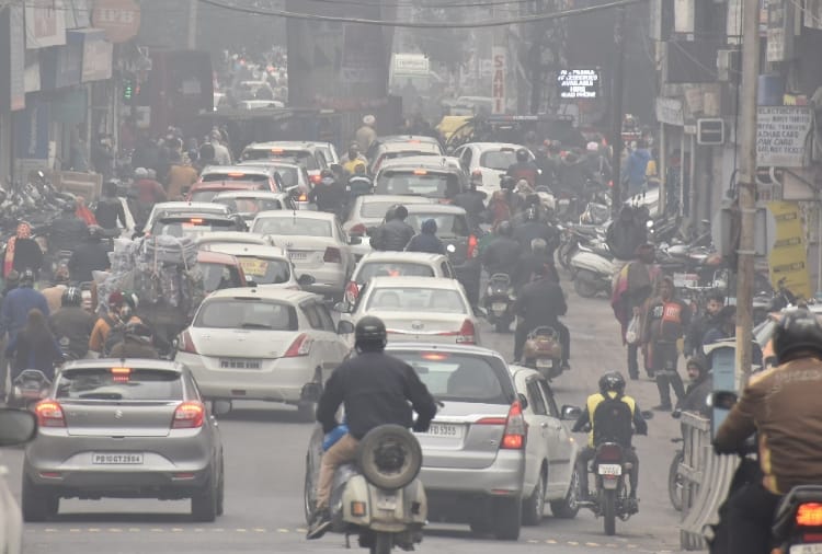 Weather update: Cold wave continues in Punjab, 50 year old cold record broken