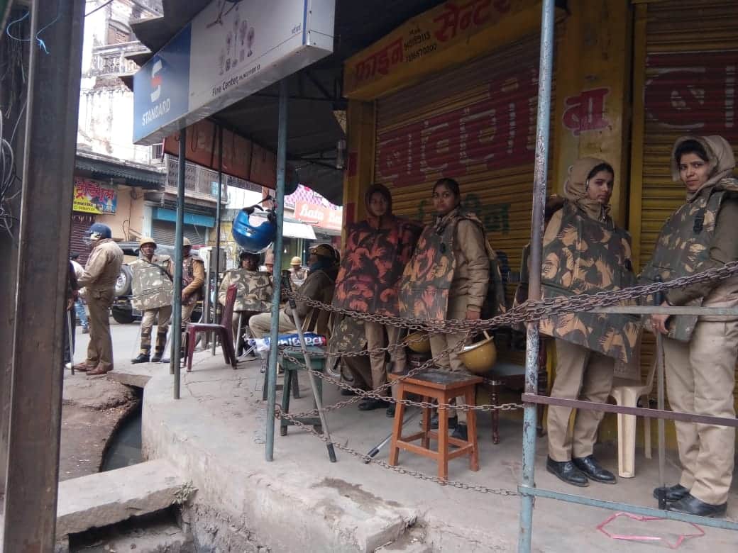 Juma namaz peacefull after CAA protest violence in Gorakhpur