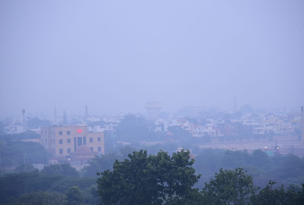maximum temperature reached 11.6 degrees in 24 hours in lucknow