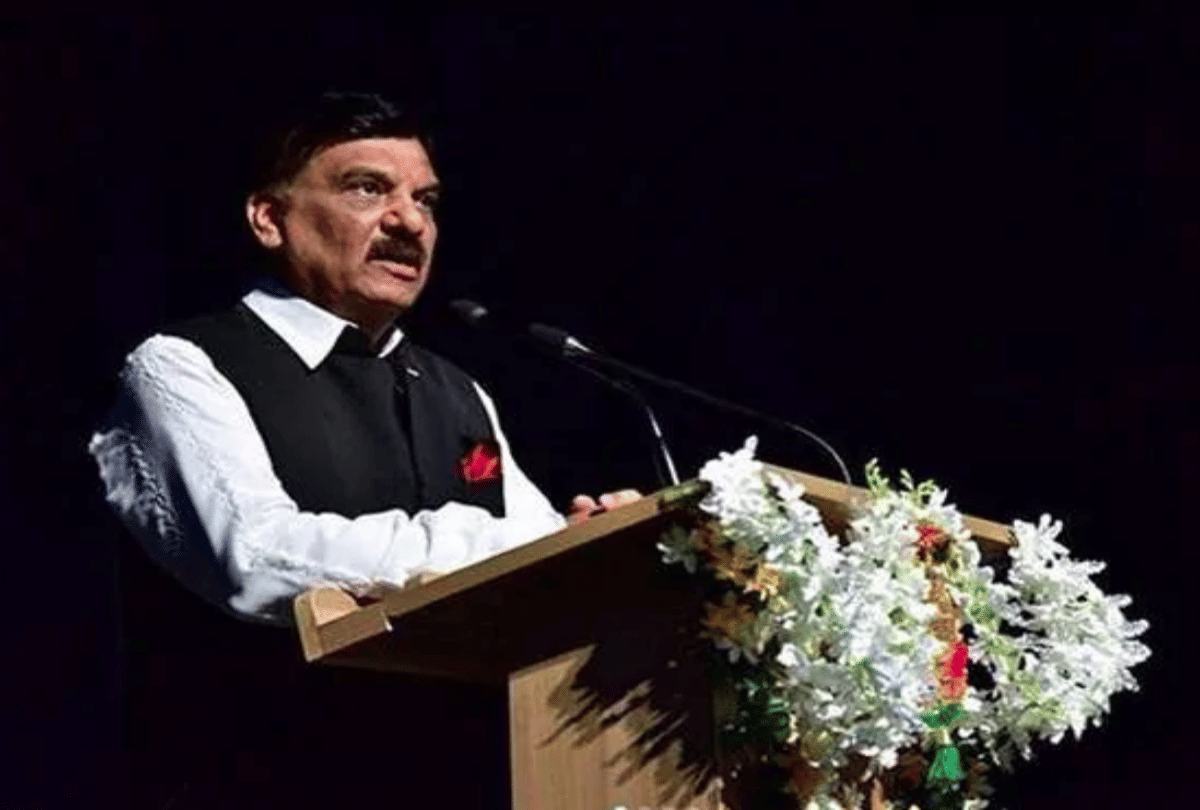 shammi narang and rini simon khanna voice use in metro train