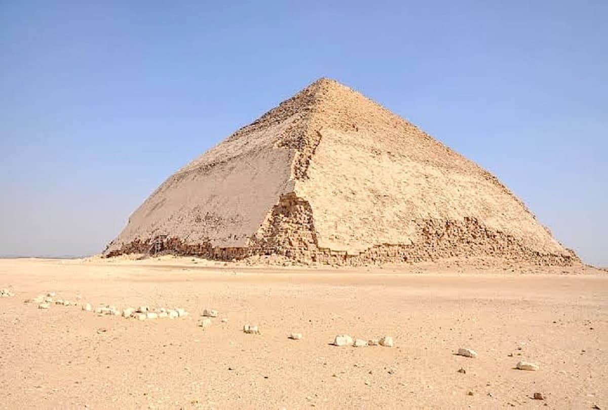 Wonders of the world Bent Pyramid ancient Egyptian pyramid of Dahshur