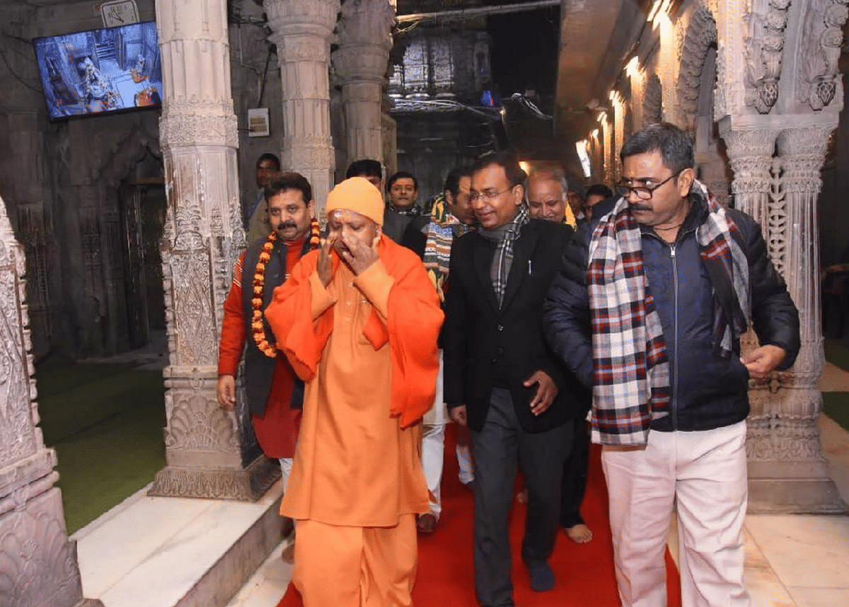 CM yogi Strict instructions start construction work of Kashi Vishwanath Dham in time varanasi