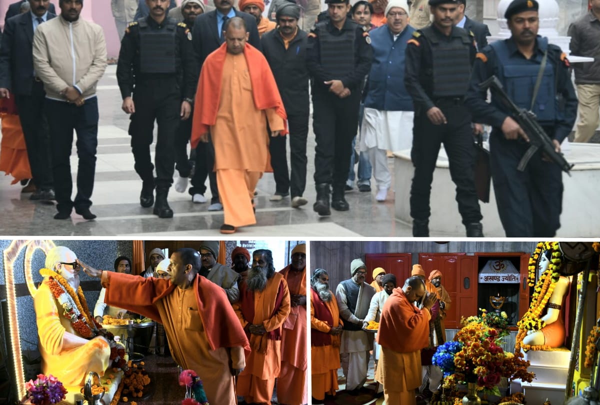 CM Yogi Adityanath Photo in Gorakhnath temple in Gorakhpur